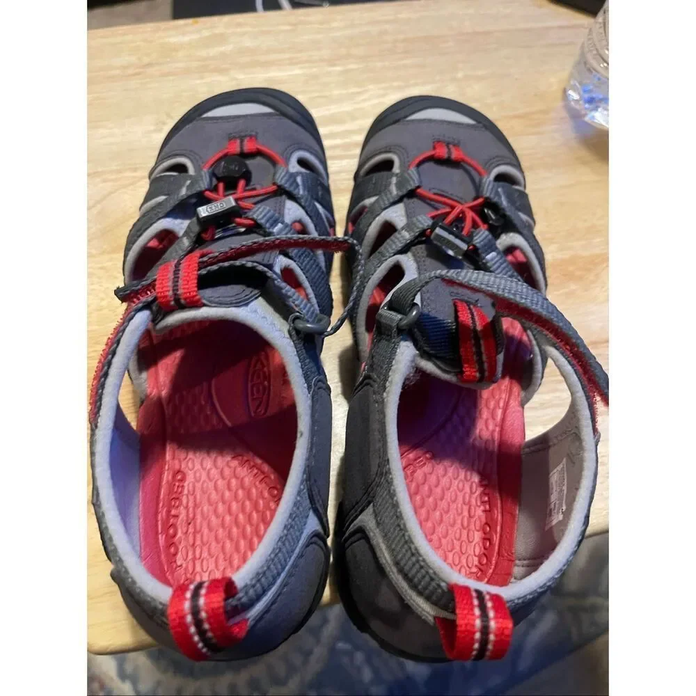 Keen Kids Magnet Drizzle Seacamp II CNX Waterproof Outdoor Hiking Sandals Size 5